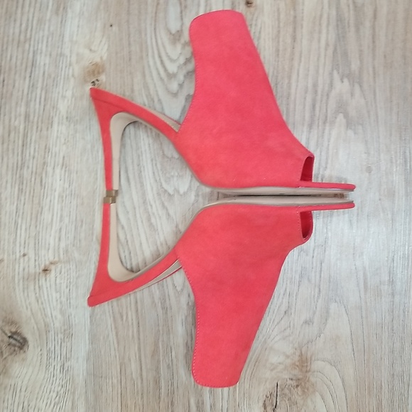 New York And Company Red Mule Heels - Picture 6 of 9